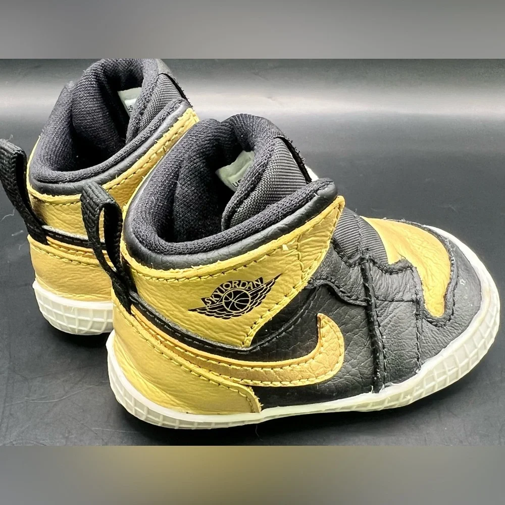 Nike - Baby Crib Shoes,Black and Gold High-Top Sneakers, Size:2C‎